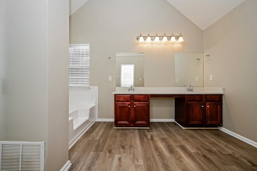 Building Photo - 2753 Elkmont Ridge SW