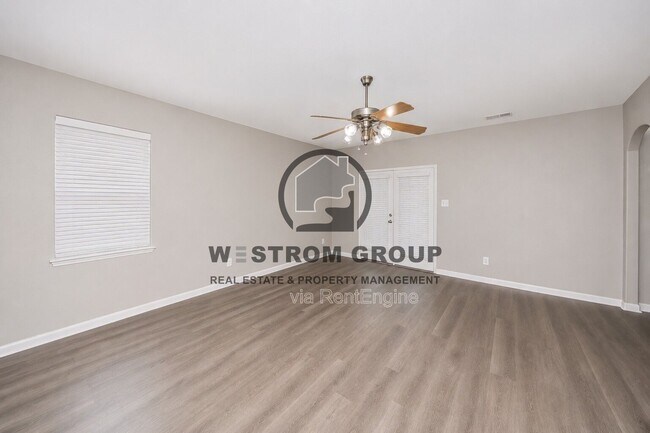 Building Photo - 12645 Forest Lawn Rd