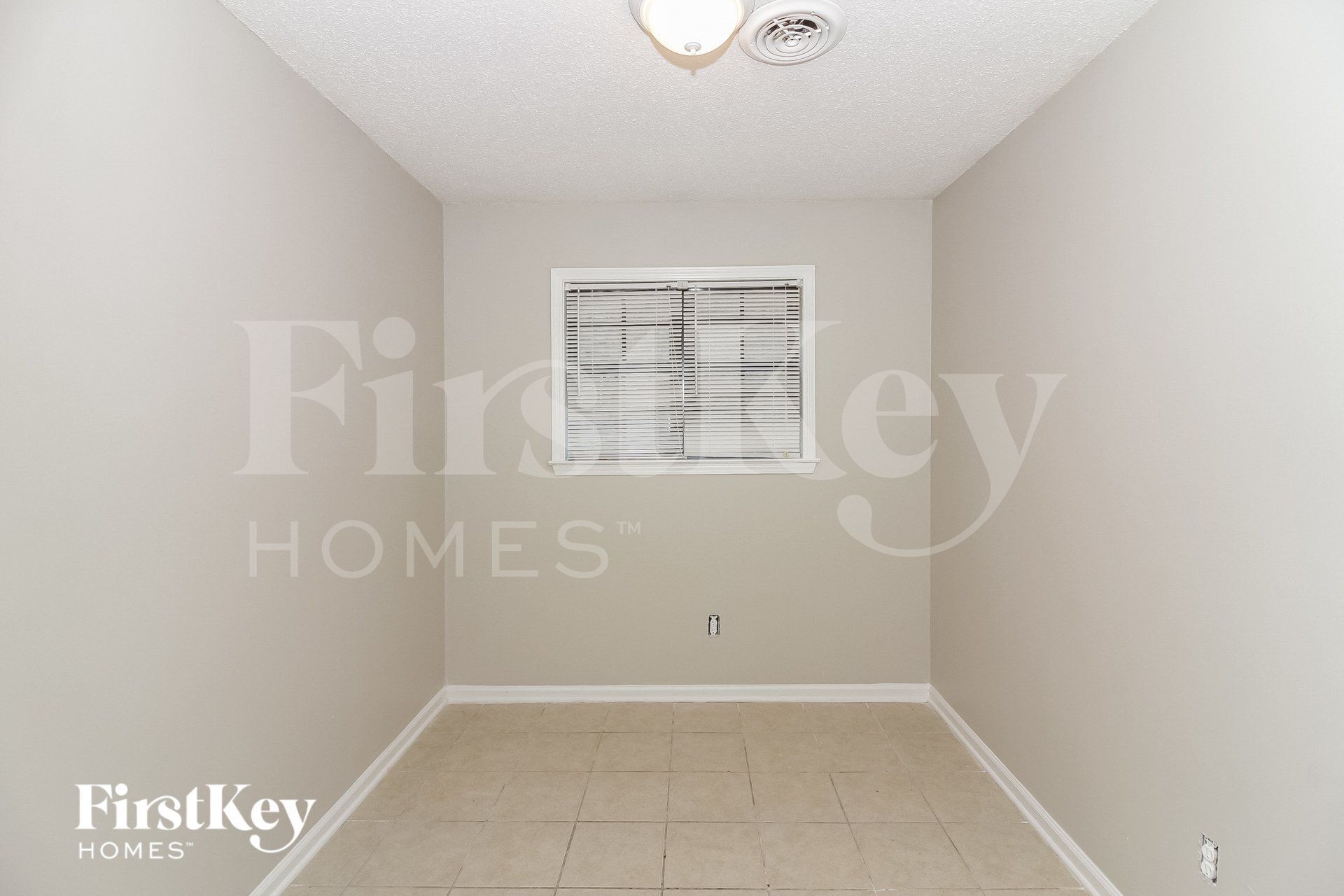 Building Photo - 7132 Shadow Oaks Dr