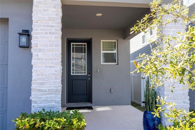 Building Photo - 2337 Treasure Hill St