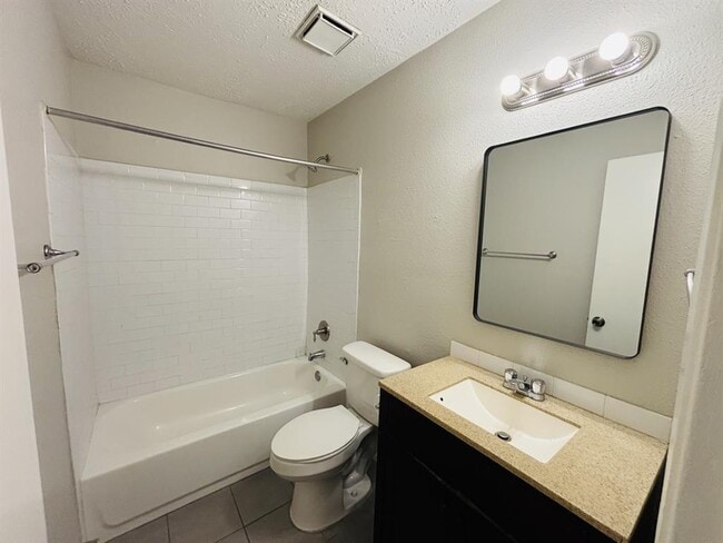 Building Photo - 9219 Goodmeadow Dr
