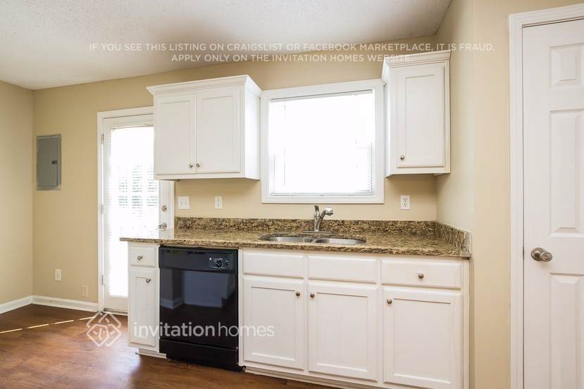 Building Photo - 317 Dreamland Ct