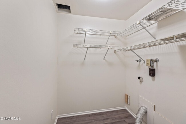 Building Photo - 1520 Redwood Cir