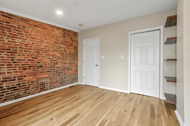 Building Photo - 3313 Hudson St