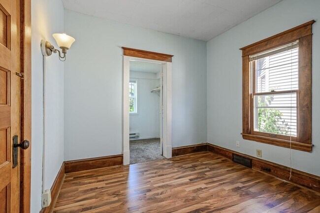 Building Photo - Incredible 5BD/2BA HGTV Remodeled Home near U of M & Dinky Town! Avail. 9/1/26!