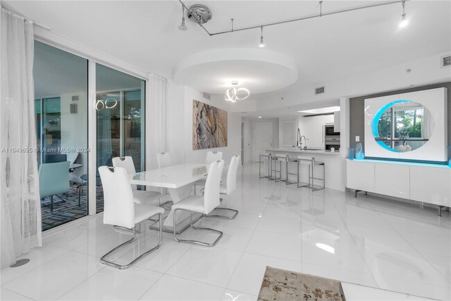 Building Photo - 200 Sunny Isles Blvd