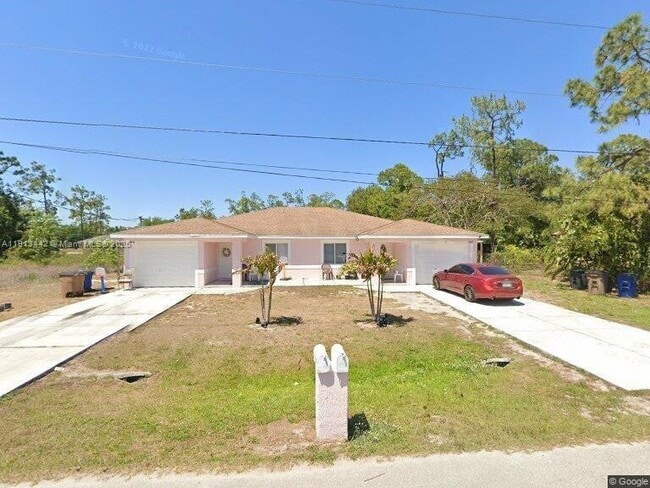 Building Photo - 2412 Millie Ave S