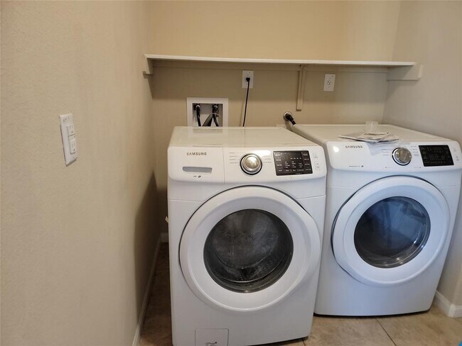 Building Photo - 105 Cypress Bend Ct