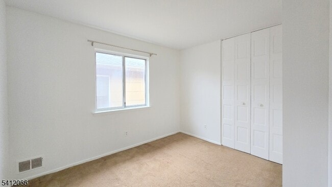 Building Photo - 619 Sussex St