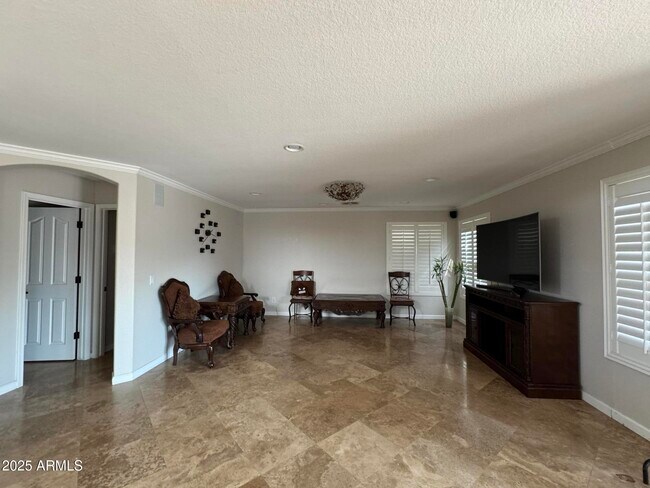 Building Photo - 4427 E Rowel Rd