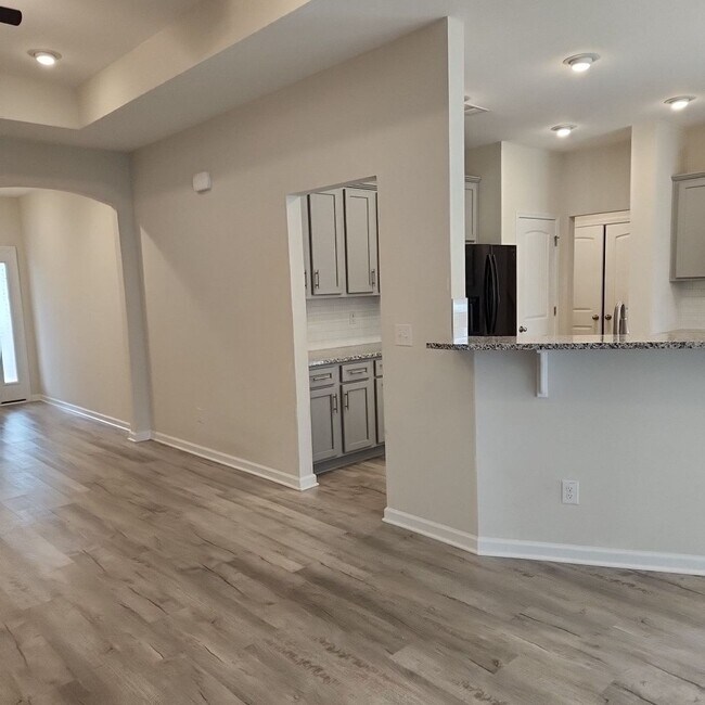 Building Photo - Four Bedroom Home, Long Term Rental - Conway, SC