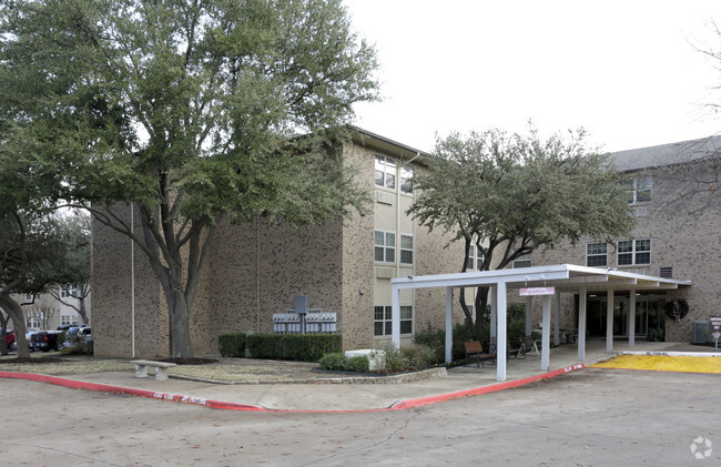 Building Photo - Cedar Green Living Center