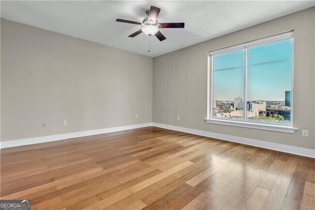 Building Photo - 285 Centennial Olympic Dr
