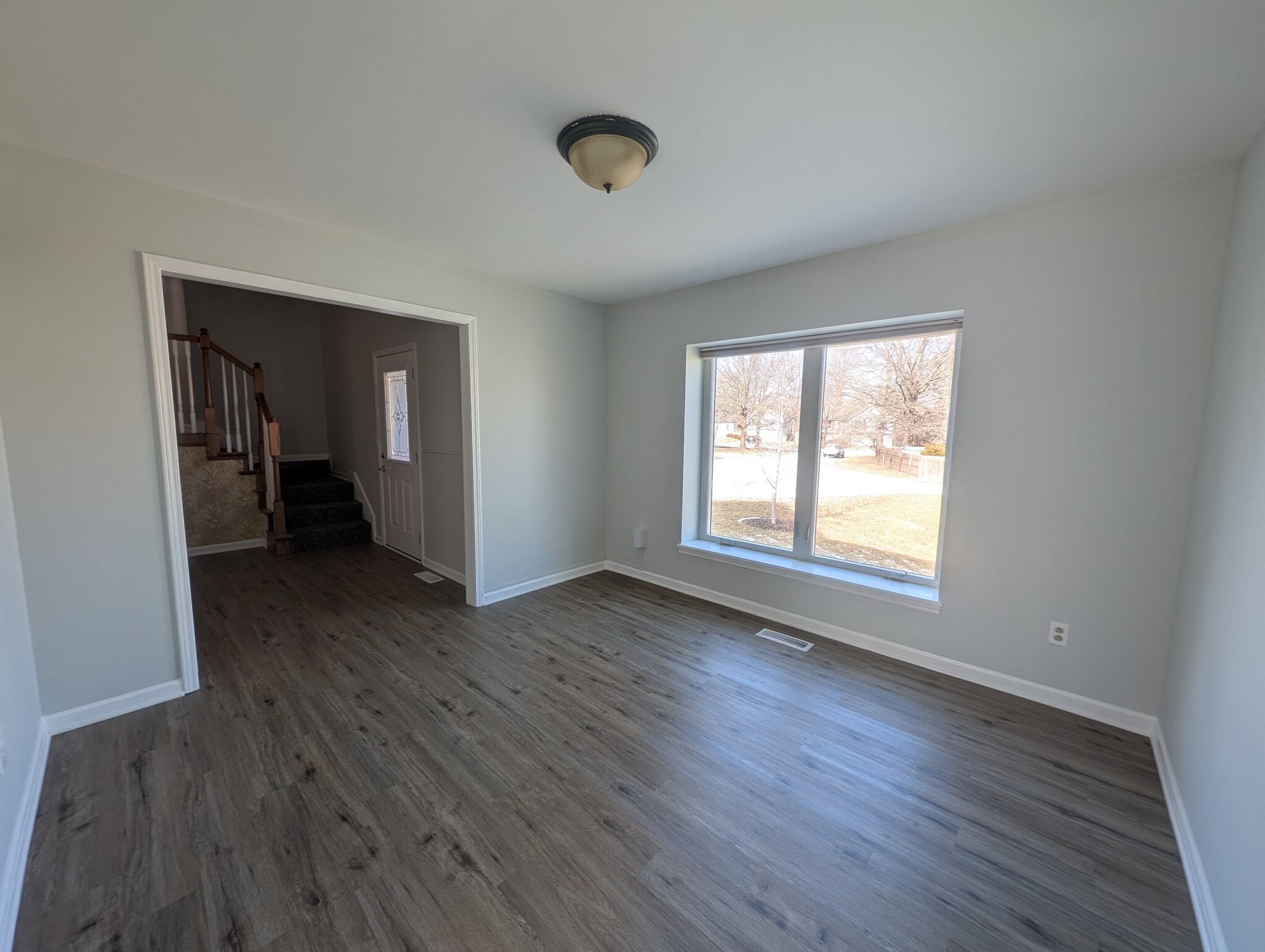 Building Photo - 1637 E Sheridan Bridge Ln