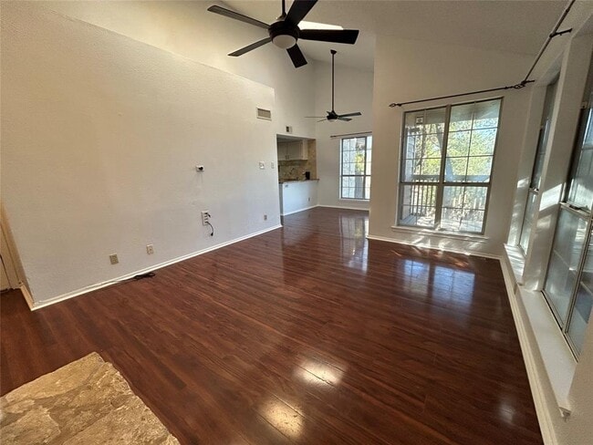 Building Photo - 3809 Spicewood Springs Rd