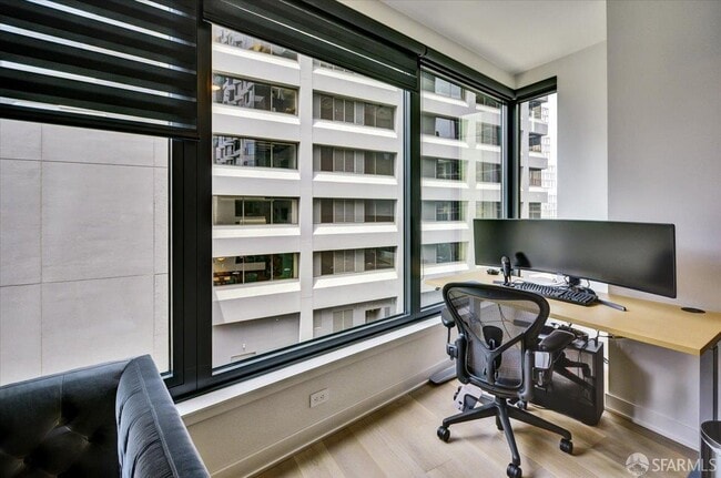 Building Photo - 280 Spear St