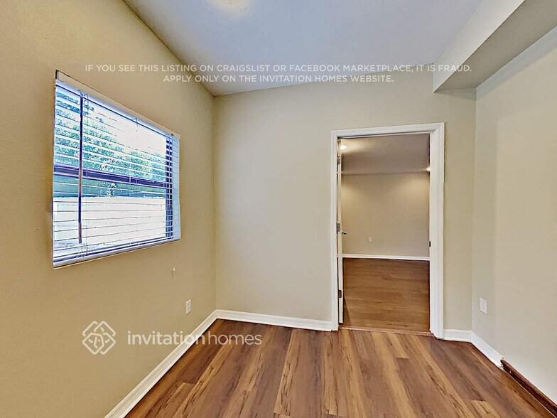 Building Photo - 807 35th St W