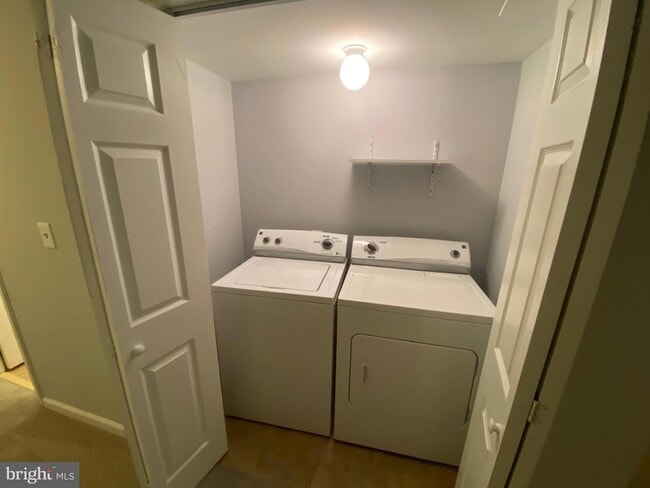 Building Photo - 9244 Sprucewood Rd