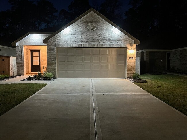 Building Photo - Spacious, well-maintained 4-bedroom, 2-bath single-story home designed for comfortable everyday l...
