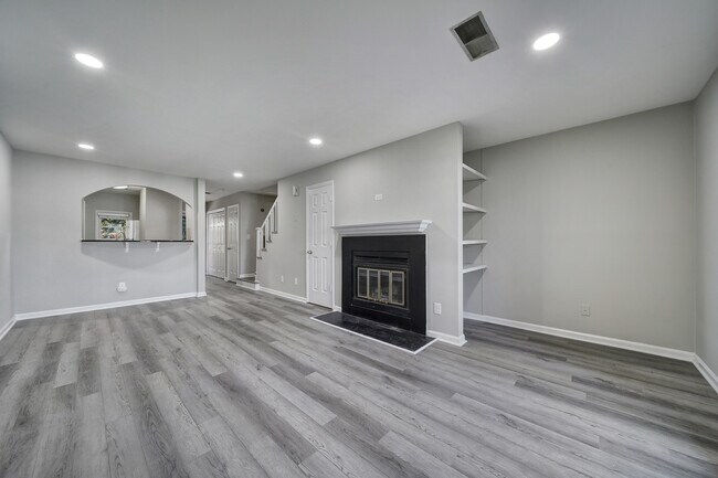 Living room - 333 Circle Ave