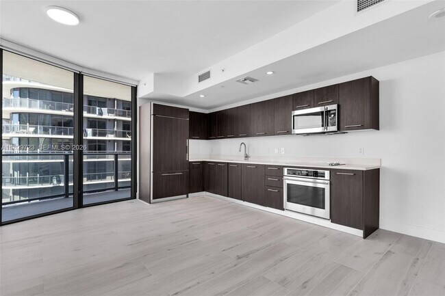 Building Photo - 45 SW 9th St