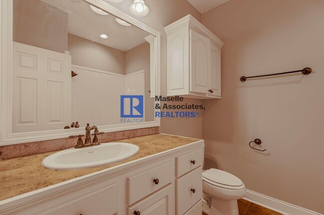 Building Photo - 3 Bed/2 Bath Home in Reservoir East of Brandon