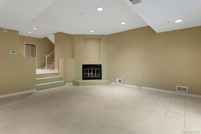 Building Photo - 102 Boulder Ridge Rd