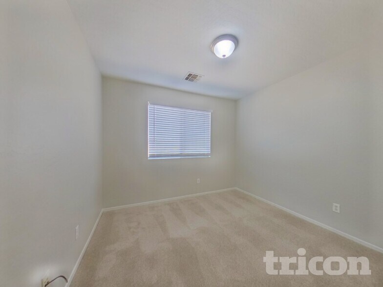 Building Photo - 6923 S 50th Dr