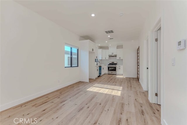 Building Photo - 5825 View Cir