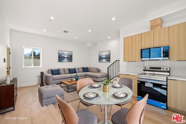 Building Photo - 1933 Magnolia Ave