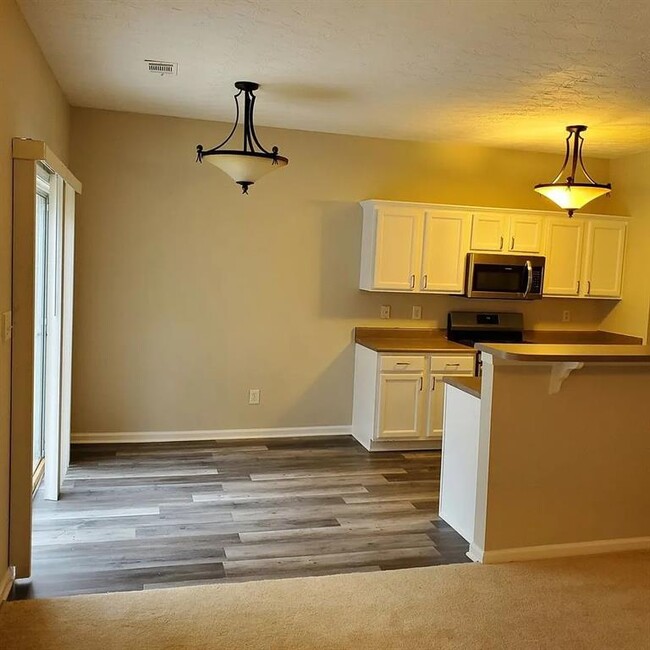 Building Photo - 1584 Park Grove Dr