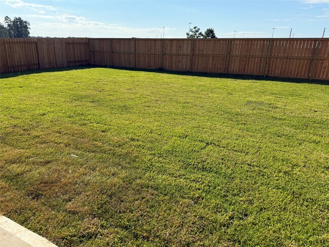 Building Photo - 23548 Skyward Ln