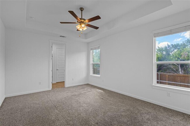 Building Photo - 1925 Ruger Pass