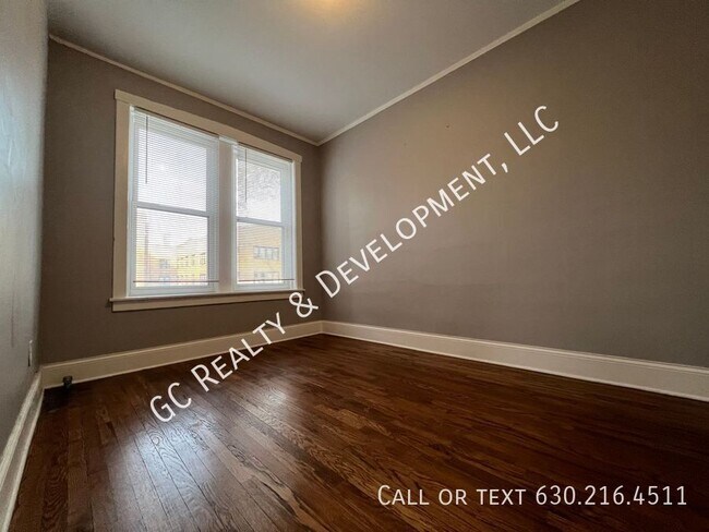 Building Photo - 4820 N Springfield Ave