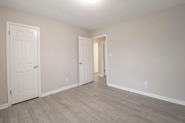 Building Photo - 408 Beasley Dr