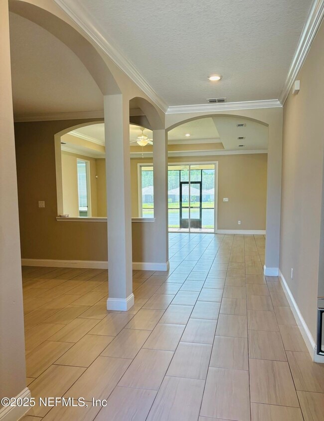 Building Photo - 380 Brybar Dr
