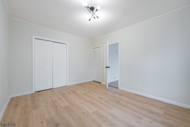 Building Photo - 71 Broad St