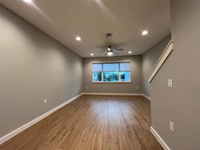 Building Photo - 11402 Pastini Cir