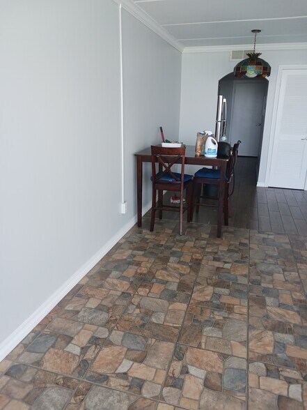 Building Photo - 4334 Ocean Dr