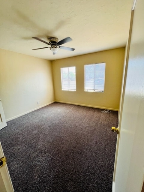 Building Photo - FOR RENT