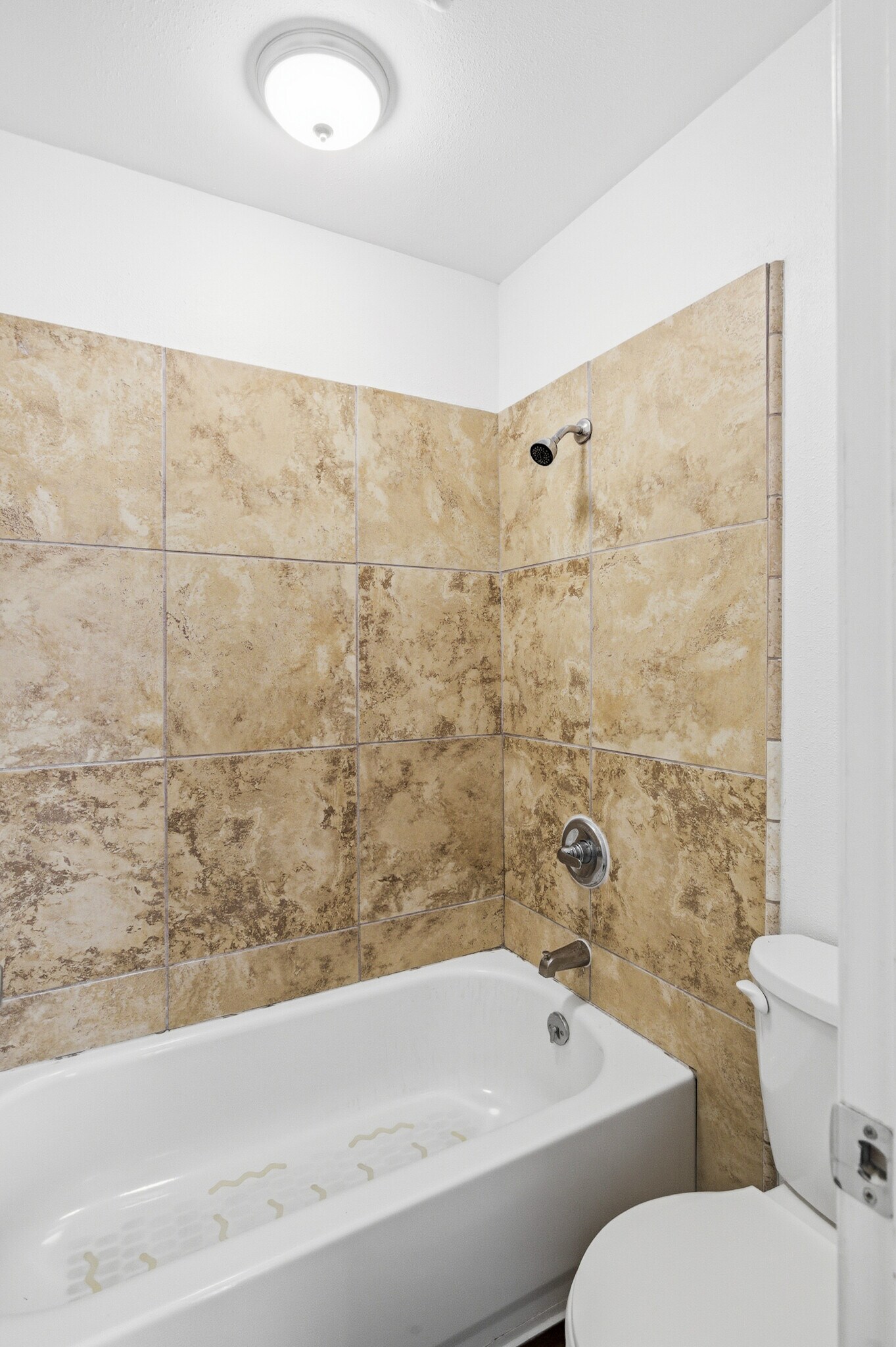 Building Photo - 202 Teakwood Dr