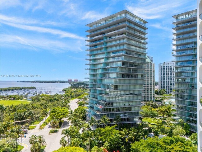 Building Photo - 2675 S Bayshore Dr