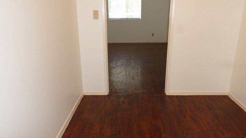 Building Photo - 5271 Huntington Dr N