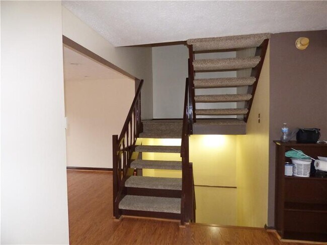 Building Photo - 794 Wheatland Cir