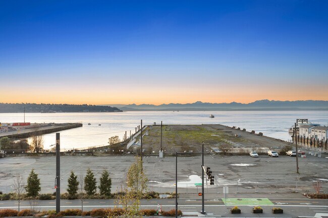 Building Photo - 75 South Main St