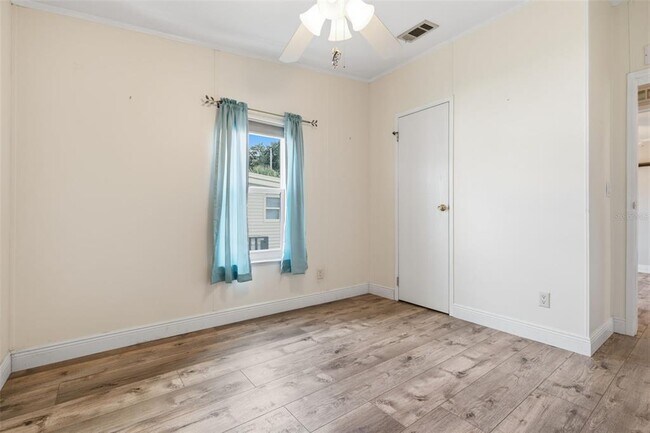 Building Photo - 7 Frangipani Cir