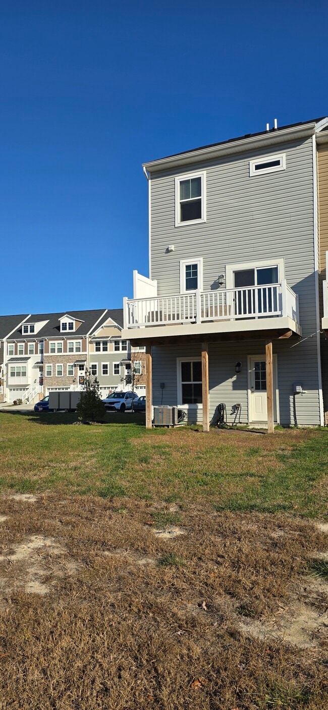 Building Photo - 35169 Wright Way