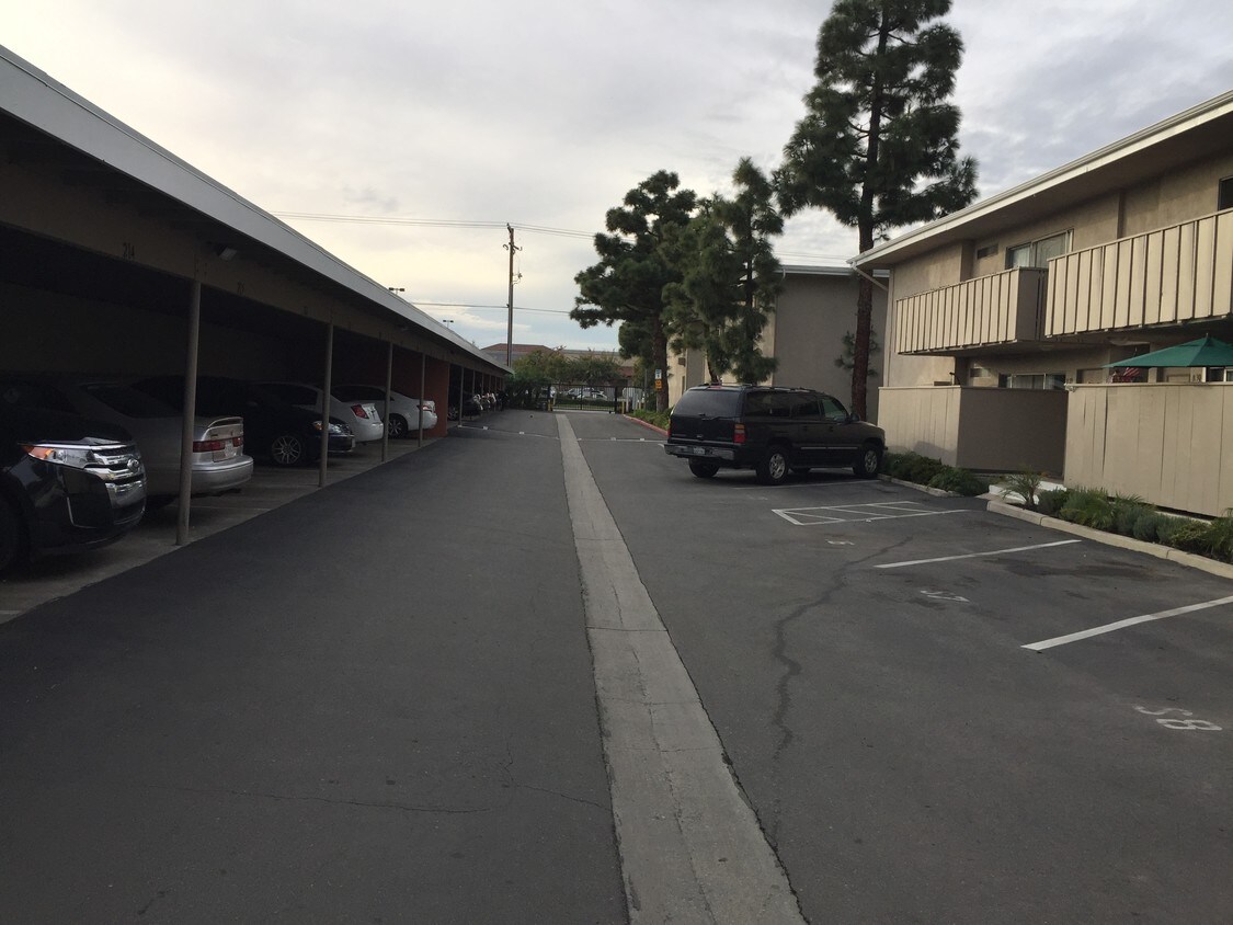 Beachwood Village Apartments Huntington Beach