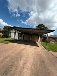 Building Photo - 1403 Gamma St