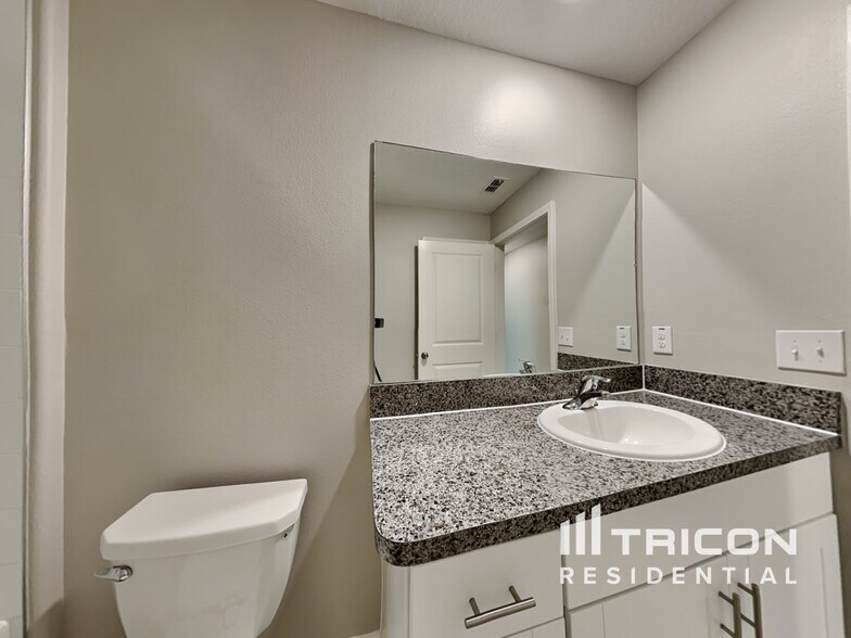 Building Photo - 4128 Salt Springs Ln